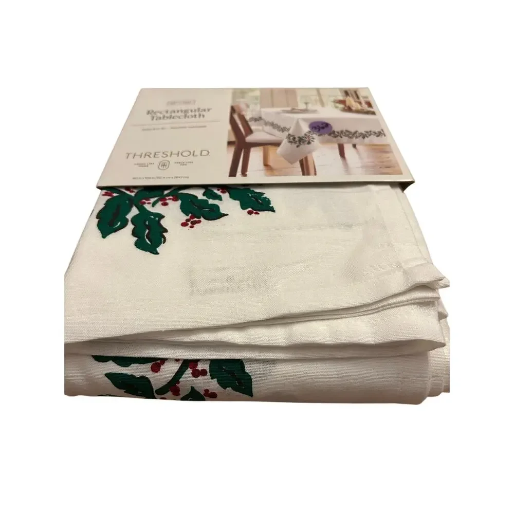 New Threshold Christmas🎄Holly Leaf🍃Print Tablecloth Rectangular size 60”x104”
